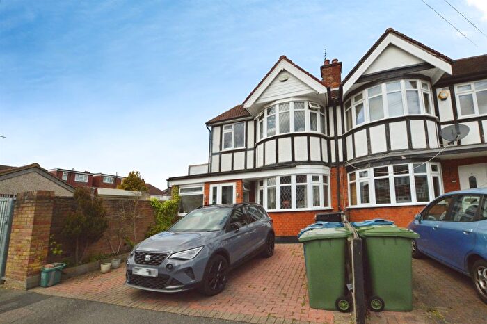 4 Bedroom End Terrace House For Sale In Minehead Road, Harrow, HA2