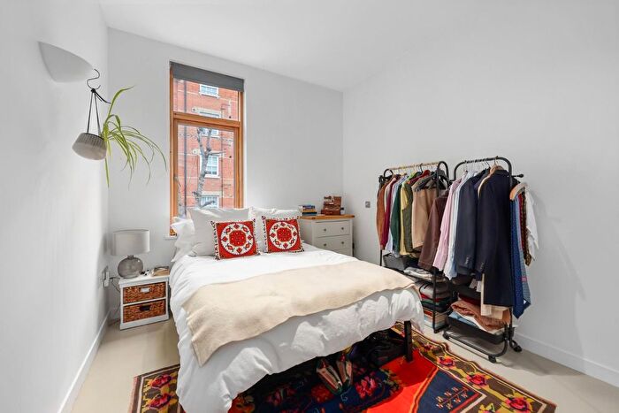 1 Bedroom Flat For Sale In Minerva Street, London, E2