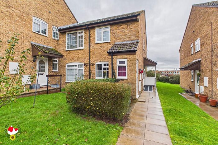 2 Bedroom Maisonette For Sale In Abbeydale Court, Heron Way, Abbeydale, Gloucester, GL4