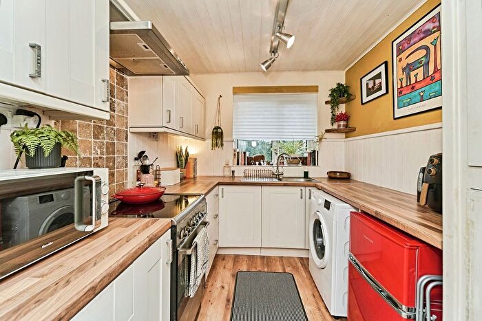 1 Bedroom Flat For Sale In Sutton Road, Walsall, West Midlands, WS1