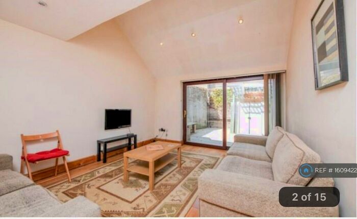 3 Bedroom Terraced House To Rent In London, London, N7