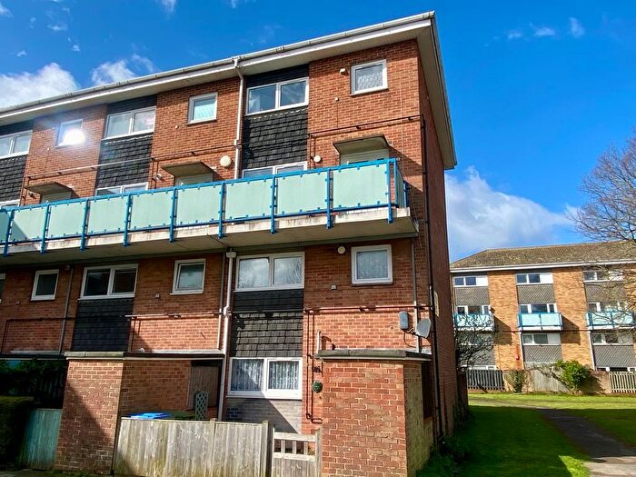 2 Bedroom Maisonette For Sale In Redlands Lane, Fareham, PO16