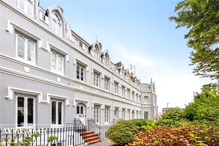 2 Bedroom Apartment For Sale In Wykeham Terrace, Brighton, East Sussex, BN1