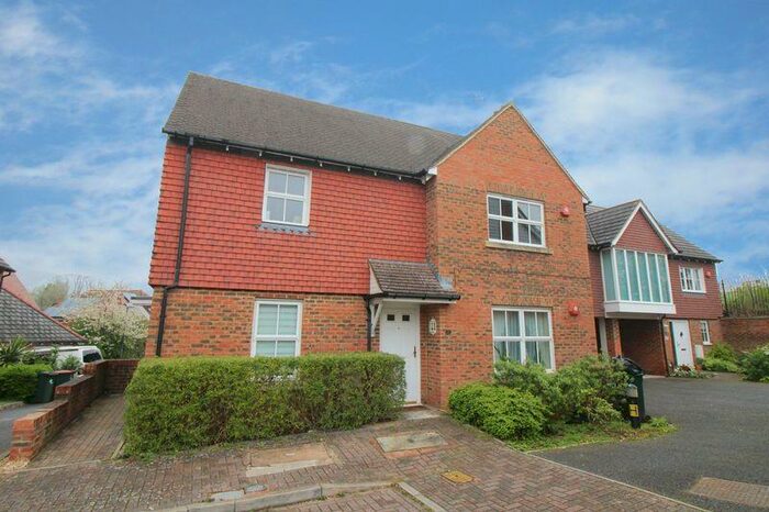 2 Bedroom Maisonette To Rent In Southgate, Crawley, RH11
