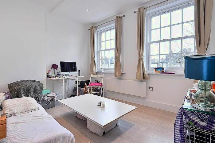 1 Bedroom Flat To Rent In Woodside, Wimbledon SW19