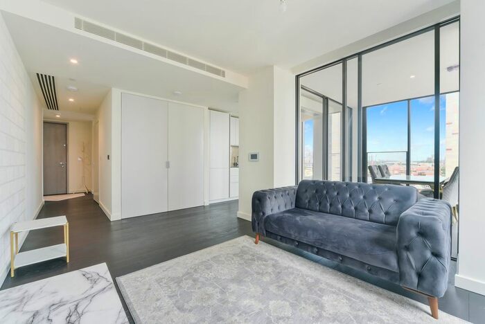 2 Bedroom Flat For Sale In Bondway, London, Surrey, SW8