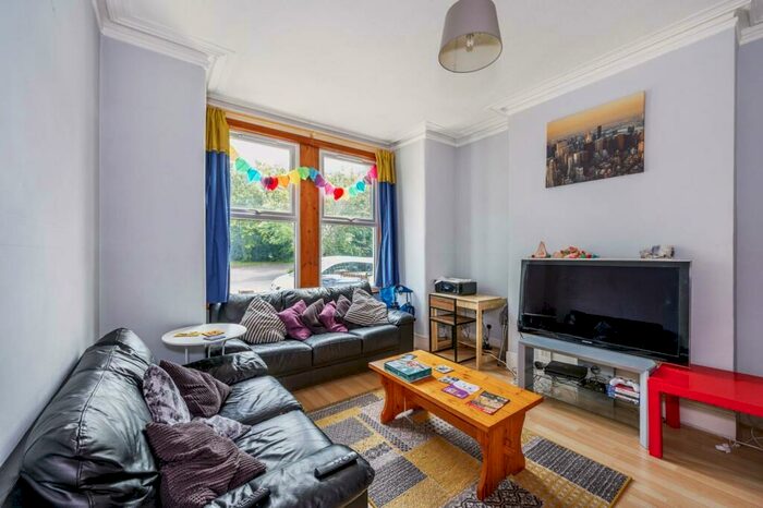 4 Bedroom Terraced House To Rent In Midland Terrace, Acton, London, NW10