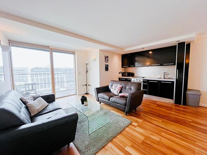 2 Bedroom Flat To Rent In Capital Quarter, West Point, Wellington Street, Leeds, LS1