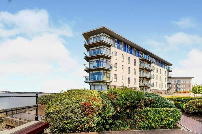 2 Bedroom Apartment To Rent In Carmichael Avenue, Greenhithe, Kent, DA9