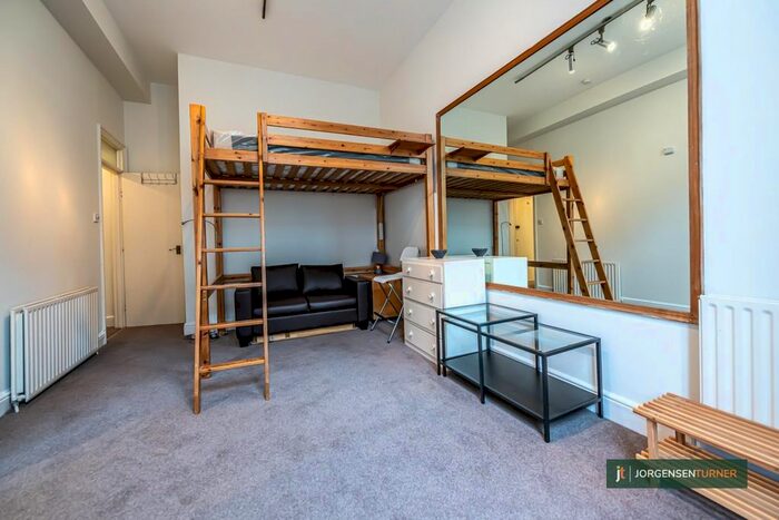 Studio To Rent In Hogarth Road, London, SW5