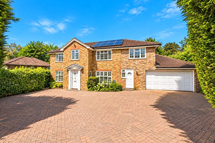 5 Bedroom Detached House For Sale In Camberley, Surrey, GU15