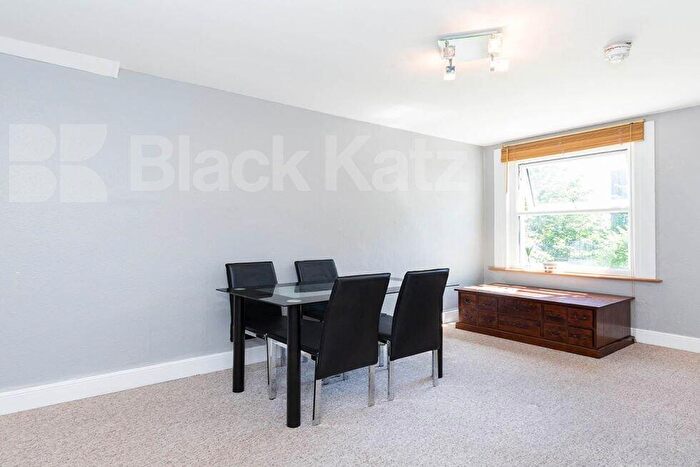 2 Bedroom Flat To Rent In Mercers Road, Tufnell Park, N19