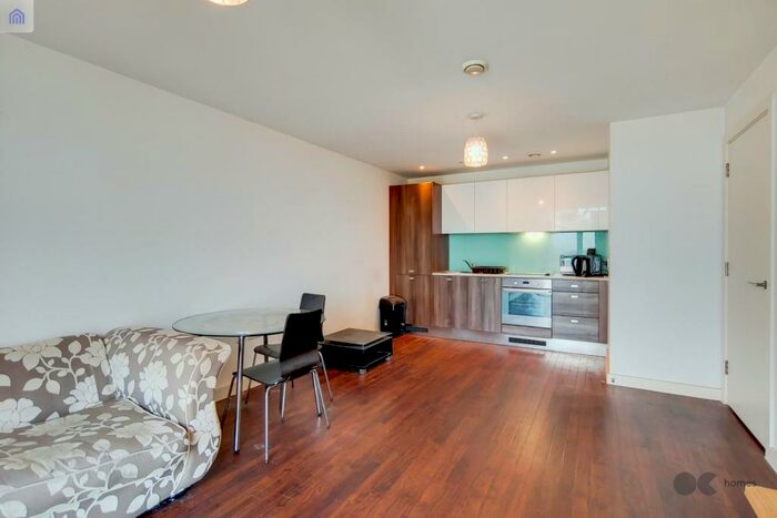 1 Bedroom Flat To Rent In Southernhay, Basildon, SS14