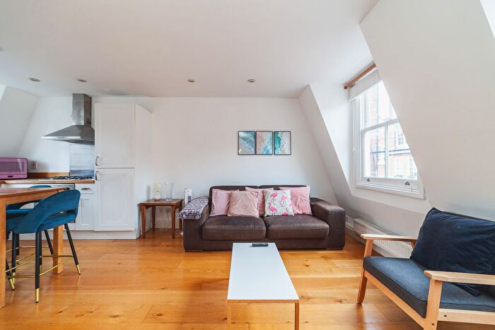 2 Bedroom Flat To Rent In Flat, Hanson Street, London, W1W