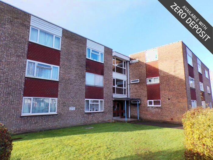 Flat To Rent In Sutherland Close, Romsey, SO51