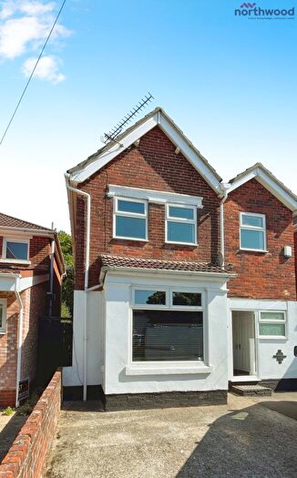 4 Bedroom Terraced House To Rent In Hawkeswood Road, Bitterne, Southampton, SO18