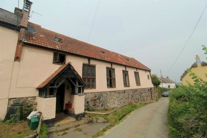 4 Bedroom Terraced House To Rent In Crockernwell, EX6