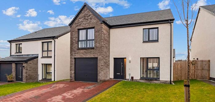 4 Bedroom House For Sale In Old College View, Sauchie, FK10