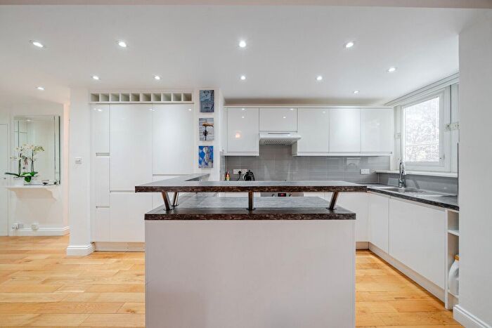 2 Bedroom Flat To Rent In Baylis Road, London, SE1