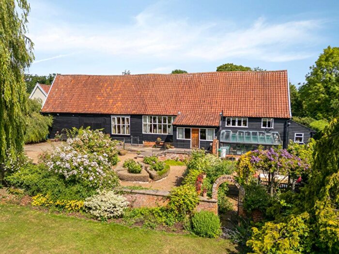 5 Bedroom Barn Conversion For Sale In Impressive Grade Ii Listed Barn Conversion In Saxlingham Nethergate, NR15