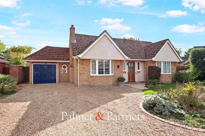 3 Bedroom Bungalow For Sale In Bramble Way, Leavenheath, Colchester, CO6