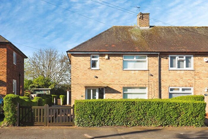 3 Bedroom End Of Terrace House For Sale In Summerwood Lane, Clifton, Nottingham, NG11