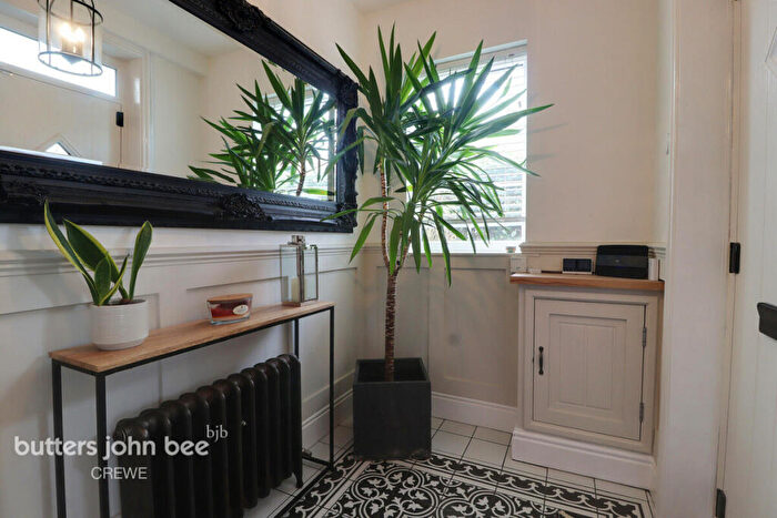 3 Bedroom Detached House For Sale In Wilding Street, Crewe, CW1