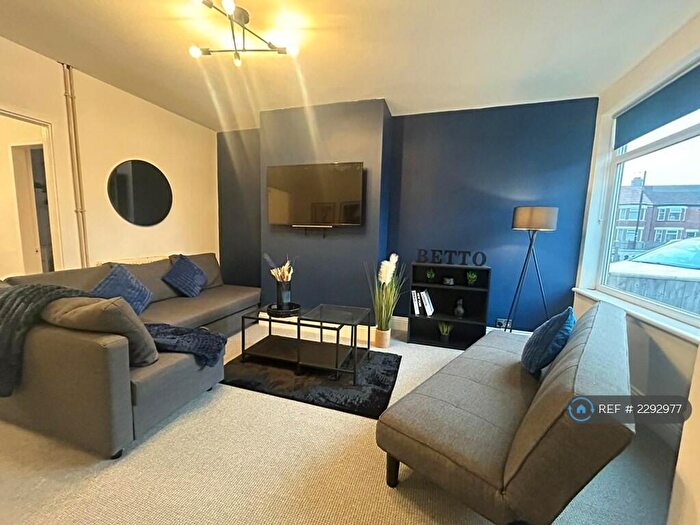 3 Bedroom Terraced House To Rent In Roslyn Road, Hull, HU3