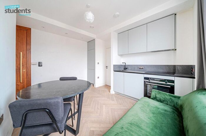 Flat To Rent In Gloucester Place, Brighton, BN1
