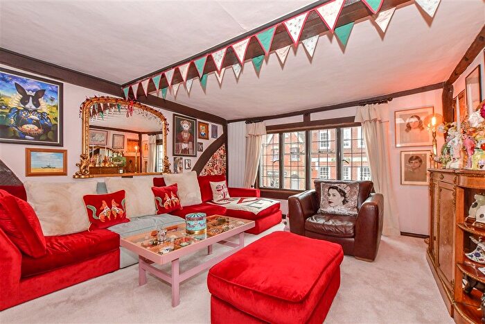 3 Bedroom Property For Sale In High Street, Tenterden, Kent, TN30