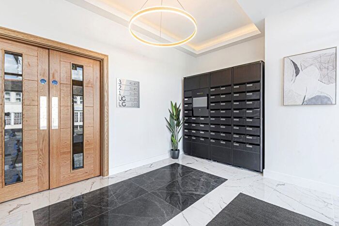 1 Bedroom Flat To Rent In Stoke Road, Slough, SL2
