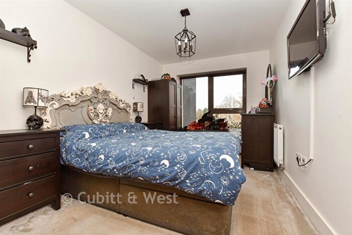 2 Bedroom Apartment For Sale In Mill Green Road, Mitcham Junction, Mitcham, Surrey, CR4