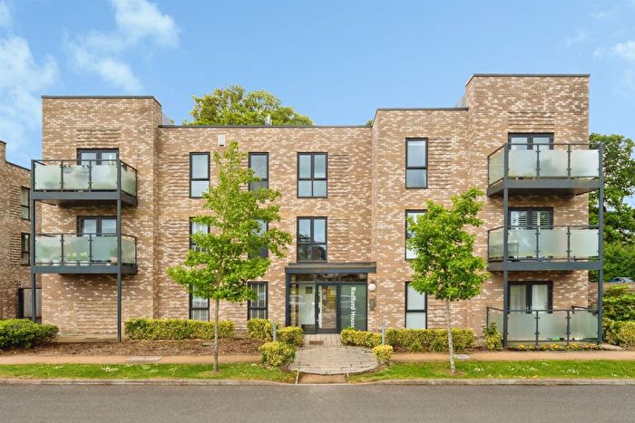 2 Bedroom Flat For Sale In Salomons Grove, Southborough, Tunbridge Wells, TN4