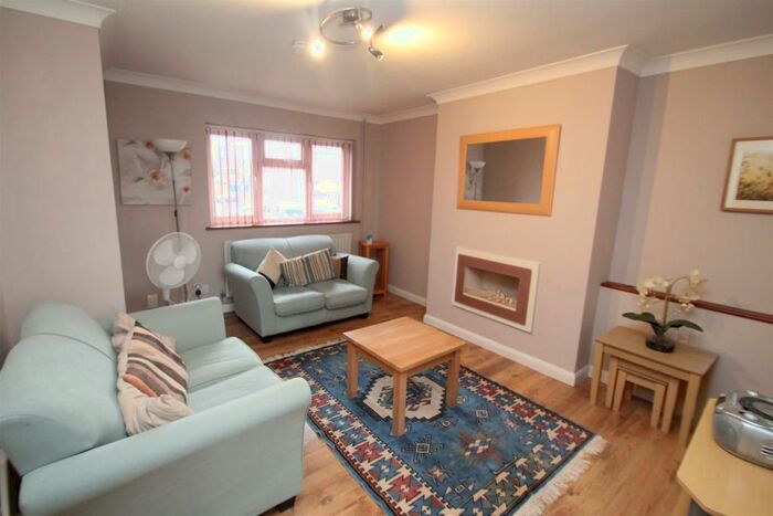2 Bedroom Maisonette To Rent In Everest Way, Hemel Hempstead, HP2