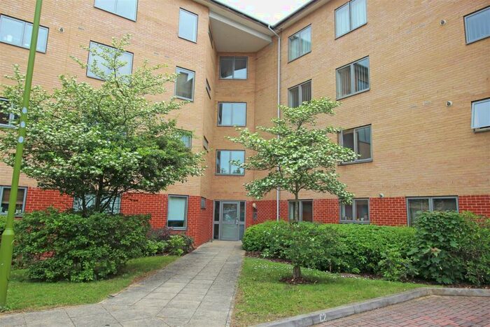 2 Bedroom Apartment To Rent In Kilby Road, Stevenage, SG1