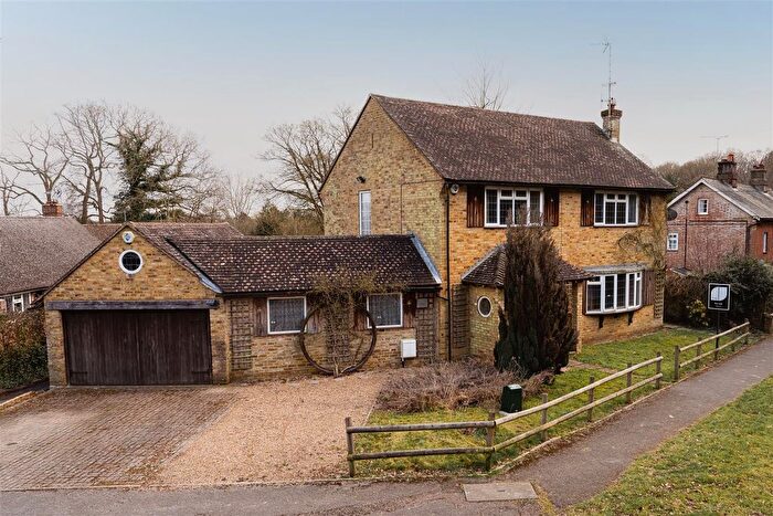 4 Bedroom Detached House For Sale In Coles Lane, Capel, Dorking, RH5