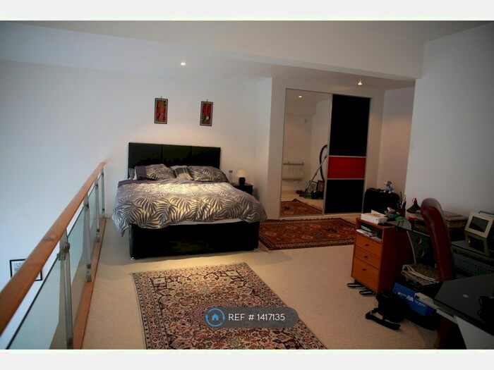 1 Bedroom Flat To Rent In The Quays, Salford, M50
