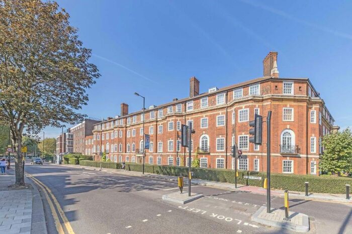 3 Bedroom Flat To Rent In Fortis Green, London, N10