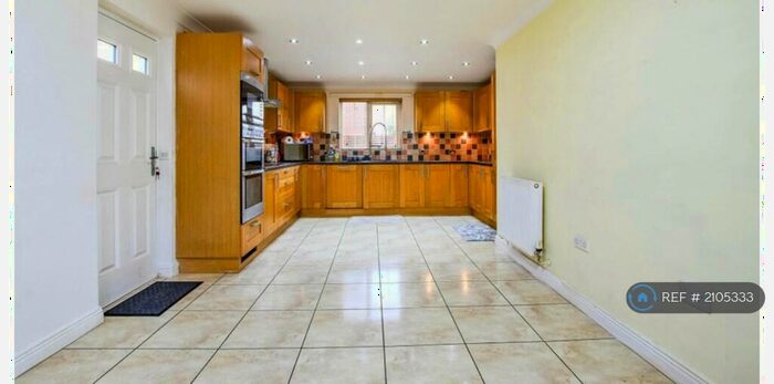 4 Bedroom Detached House To Rent In Kilcoby Avenue, Swinton, Manchester, M27