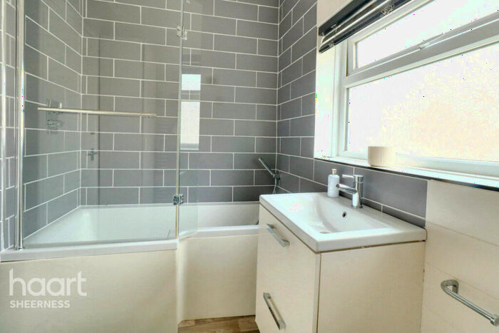 1 Bedroom Flat For Sale In Broadway, Sheerness, ME12