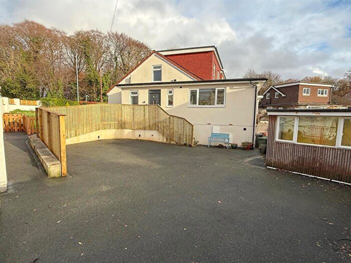 4 Bedroom Semi-Detached Bungalow For Sale In Church Lane, Meanwood, Leeds, West Yorkshire., LS6