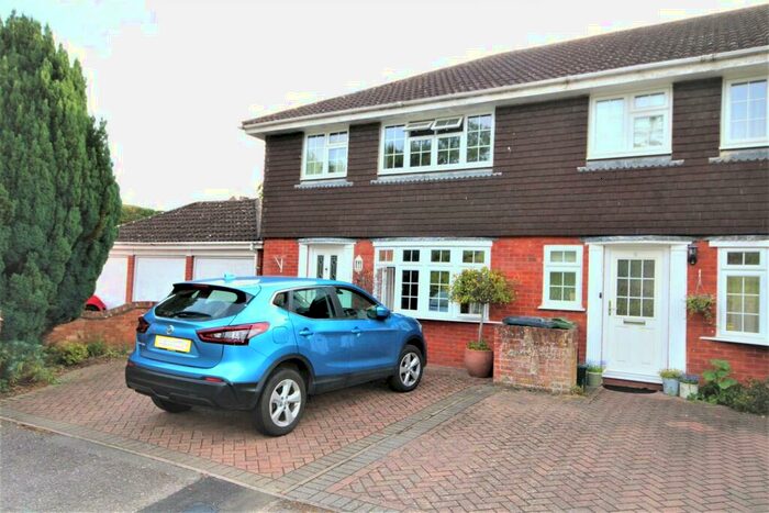 3 Bedroom House To Rent In The Cedars, Guildford, GU1