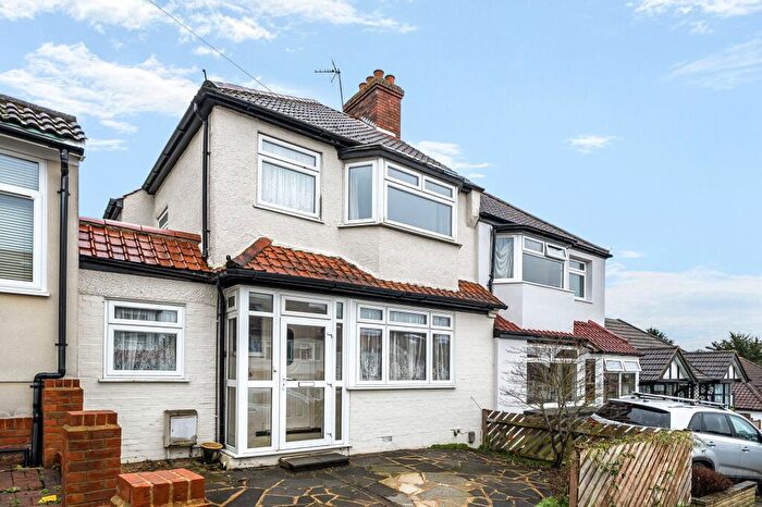 4 Bedroom Semi Detached House For Sale In The Greenway, Epsom, KT18