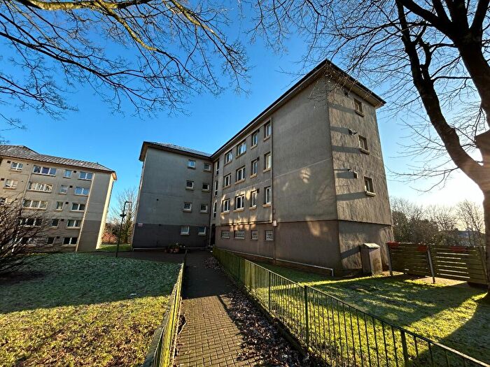 2 Bedroom Flat To Rent In Keal Avenue, Glasgow, G15