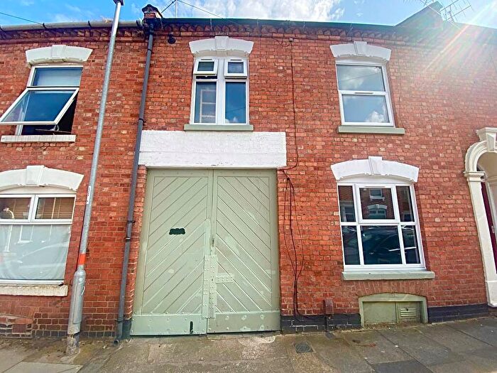 3 Bedroom House To Rent In Cloutsham Street, Northampton, NN1