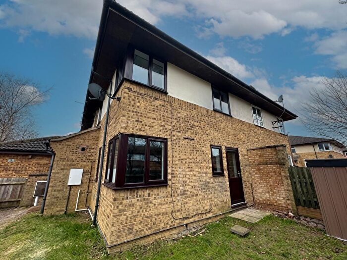 2 Bedroom End Of Terrace House To Rent In Corn Hill, Two MIle Ash, MK8