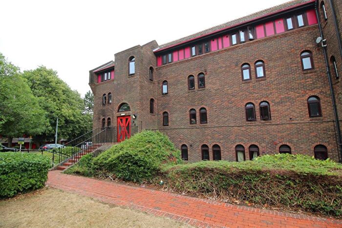 2 Bedroom Flat To Rent In The Drive, Peterborough, PE3