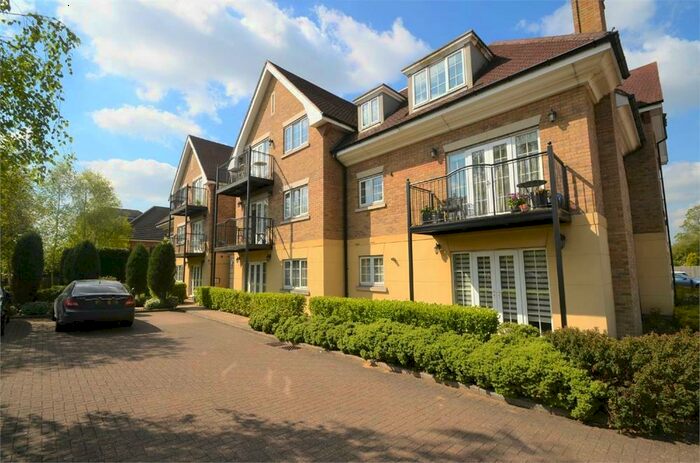 2 Bedroom Flat To Rent In Holders Hill Road, Mill Hill, NW7