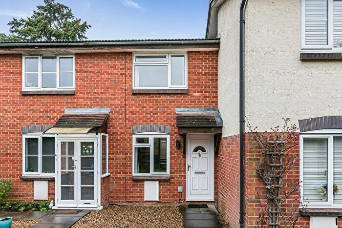 1 Bedroom Terraced House For Sale In Derwent Road, Egham, Surrey, TW20