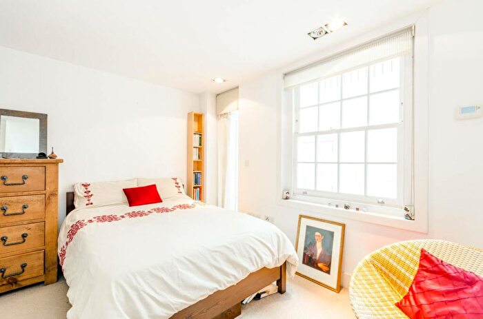 2 Bedroom Flat To Rent In Royal College Street, Camden, London, NW1